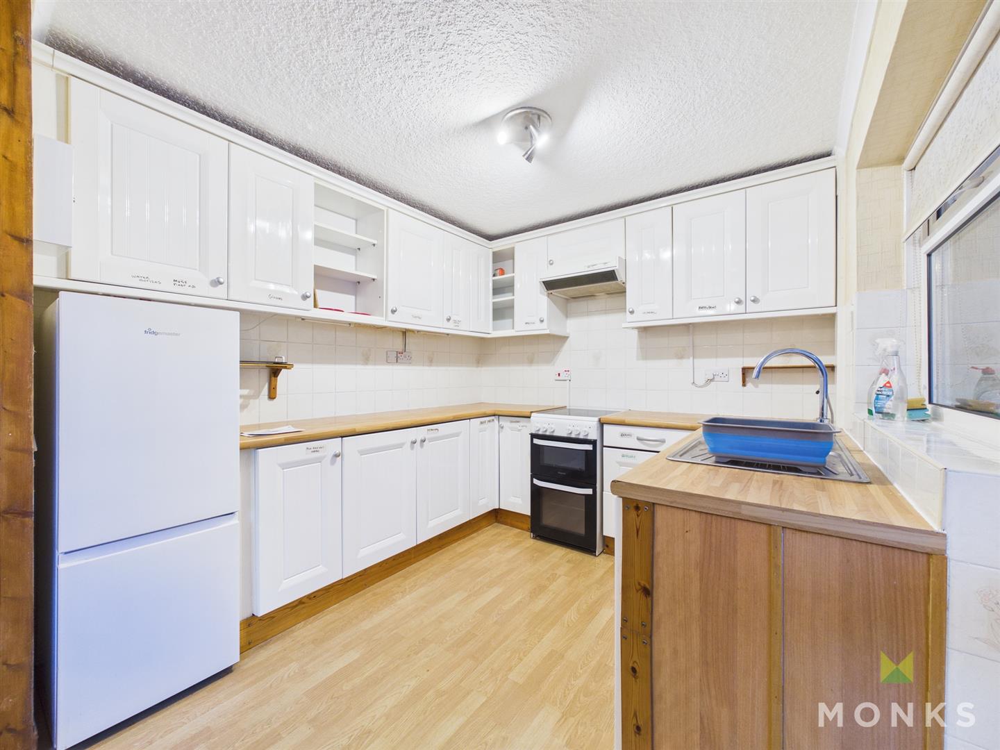 86 Vyrnwy Road, Oswestry, SY11 1NZ For Sale